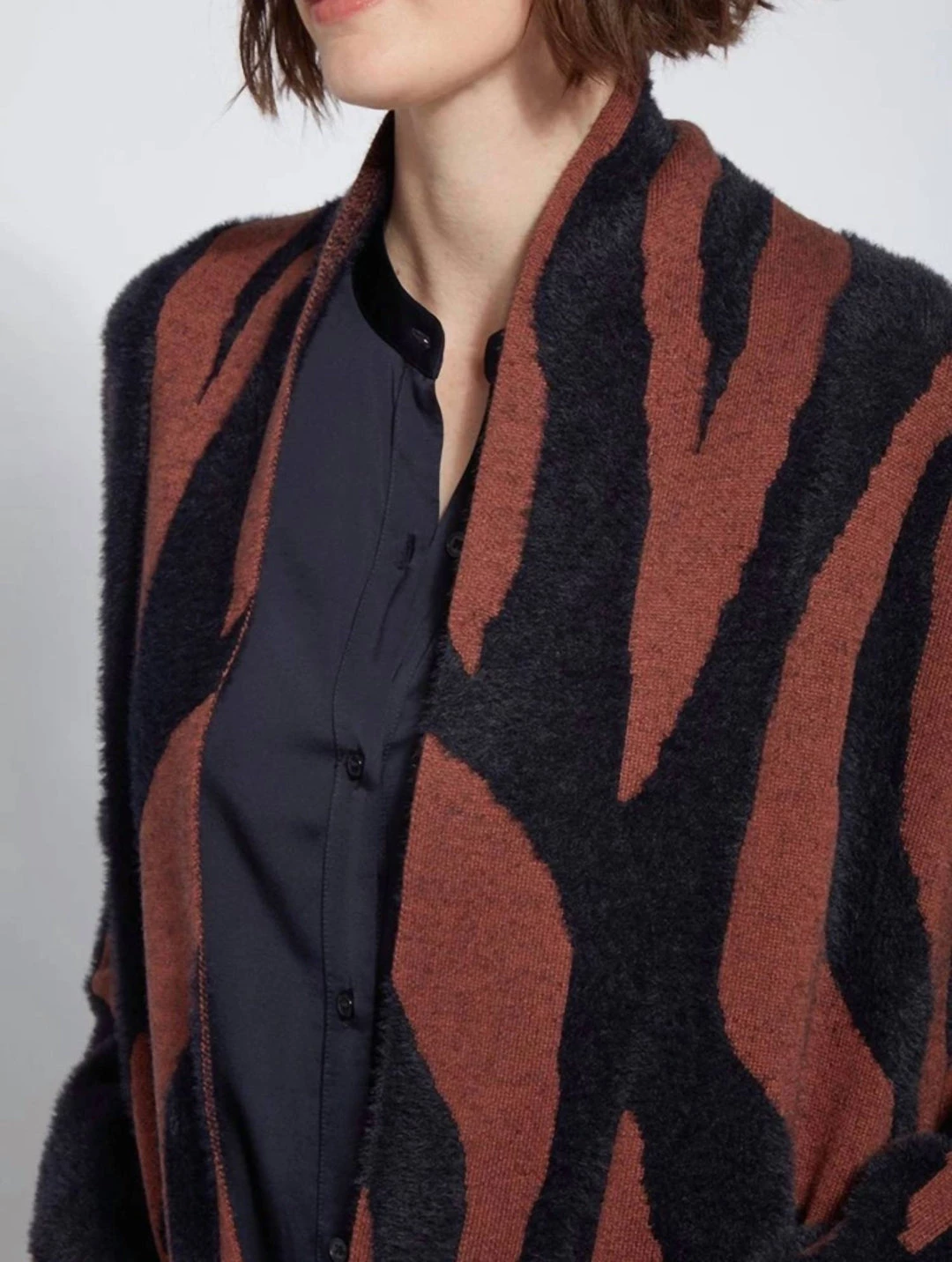 Wholesale 🛒 Lysse 👩 women Precious Sweater 🧥 Coat in Black/Brown 👍 3 Wholesale 🛒 Lysse 👩 women Precious Sweater 🧥 Coat in Black/Brown 👍 - Image 3