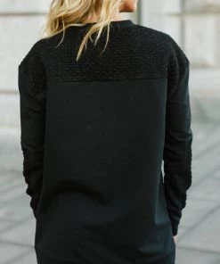 Wholesale ๐ Lysse ๐ฉ women Devoe Sweatshirt in Black ๐ 5 Wholesale ๐ Lysse ๐ฉ women Devoe Sweatshirt in Black ๐ -White Mountain Shop 6c5962ce2c9647558dff1cc697a1f24a 1080x