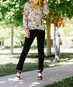 Outlet โจ Lysse ๐ฉ women Scalloped Low Rise Tate Ankle Pant in Black ๐